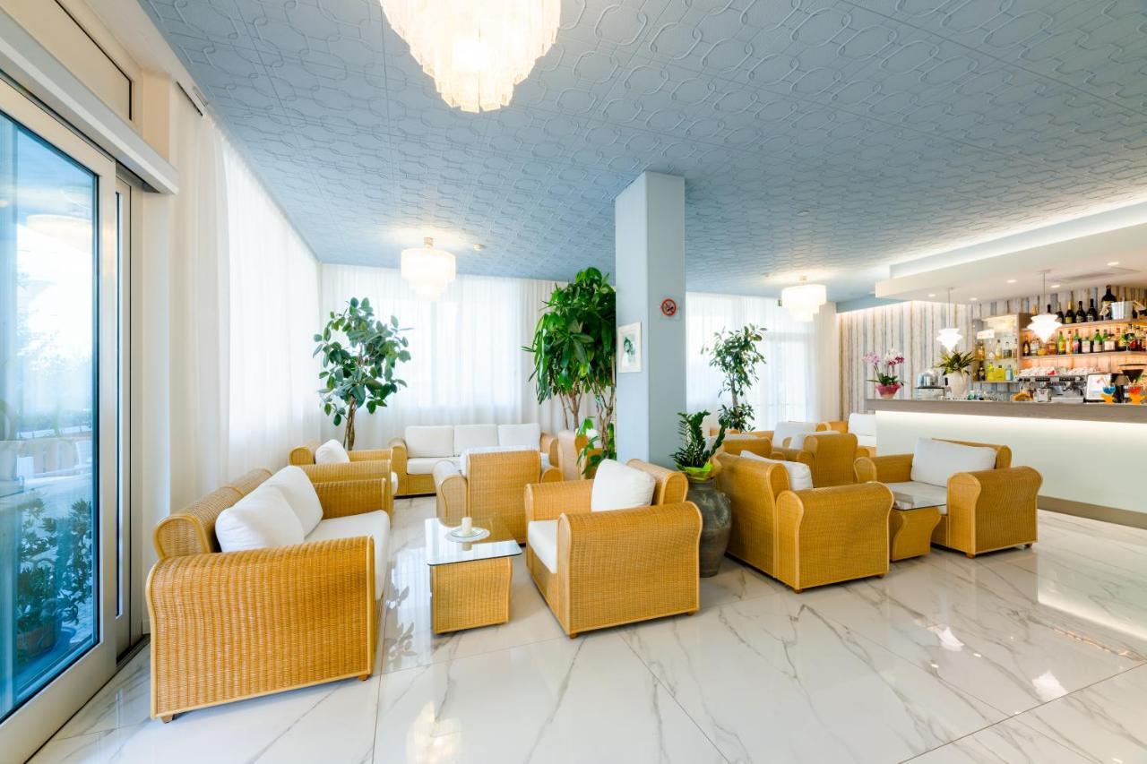 Hotel Victoria Bibione Exterior foto