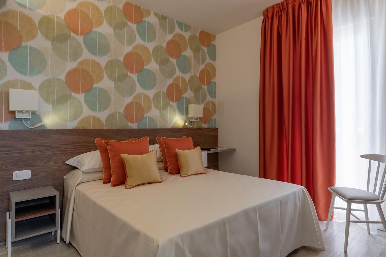 Hotel Victoria Bibione Exterior foto